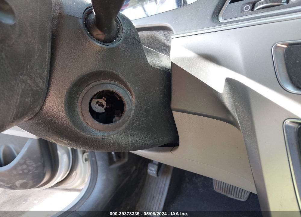 2015 HYUNDAI SONATA SE VIN: 5NPE24AF9FH040521