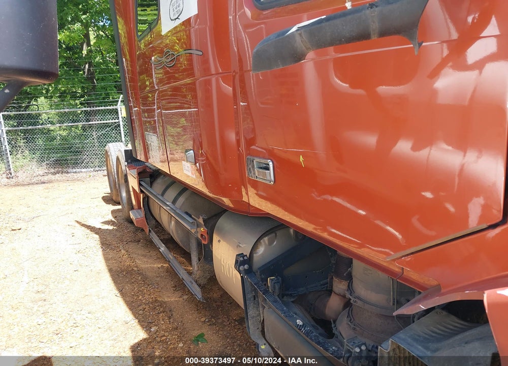 2015 VOLVO VN VNL VIN: 4V4NC9EH3FN916140