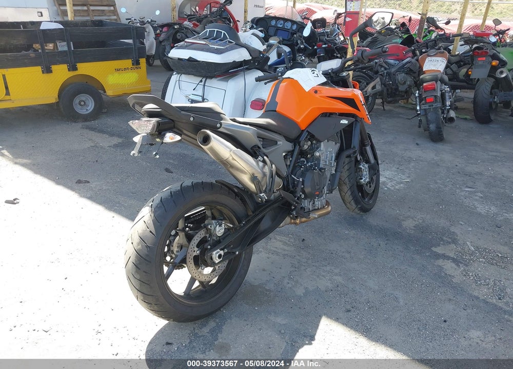 2023 KTM 790 DUKE VIN: LCETU7408PH700266