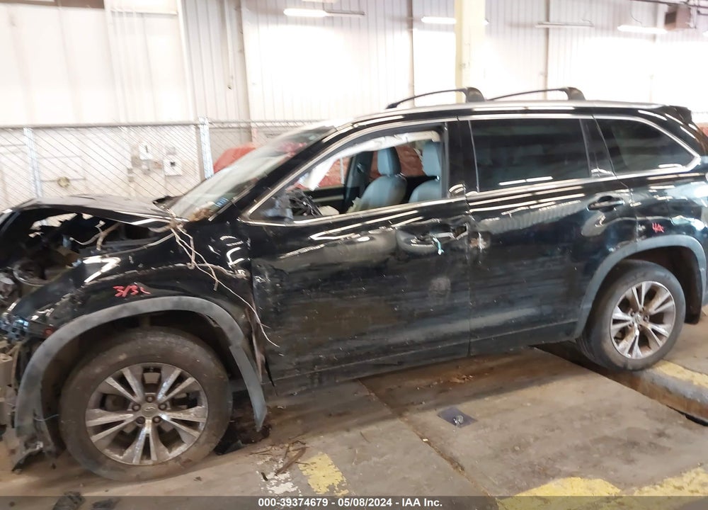 2015 TOYOTA HIGHLANDER XLE V6 VIN: 5TDJKRFH3FS103371