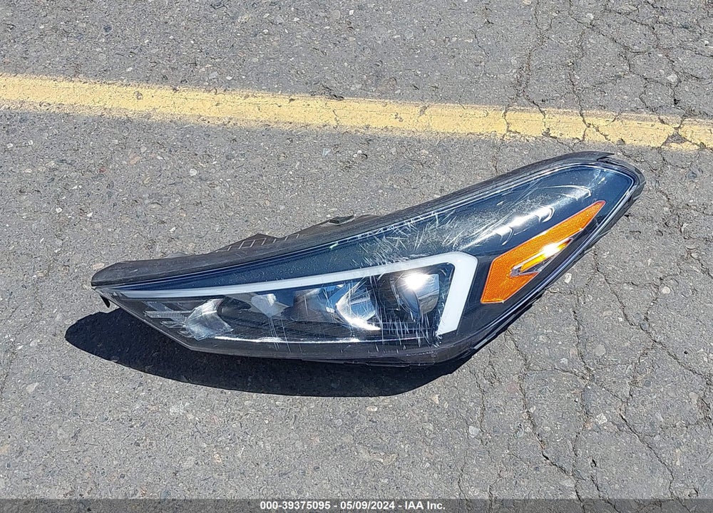 2019 HYUNDAI TUCSON SE VIN: KM8J23A48KU982949