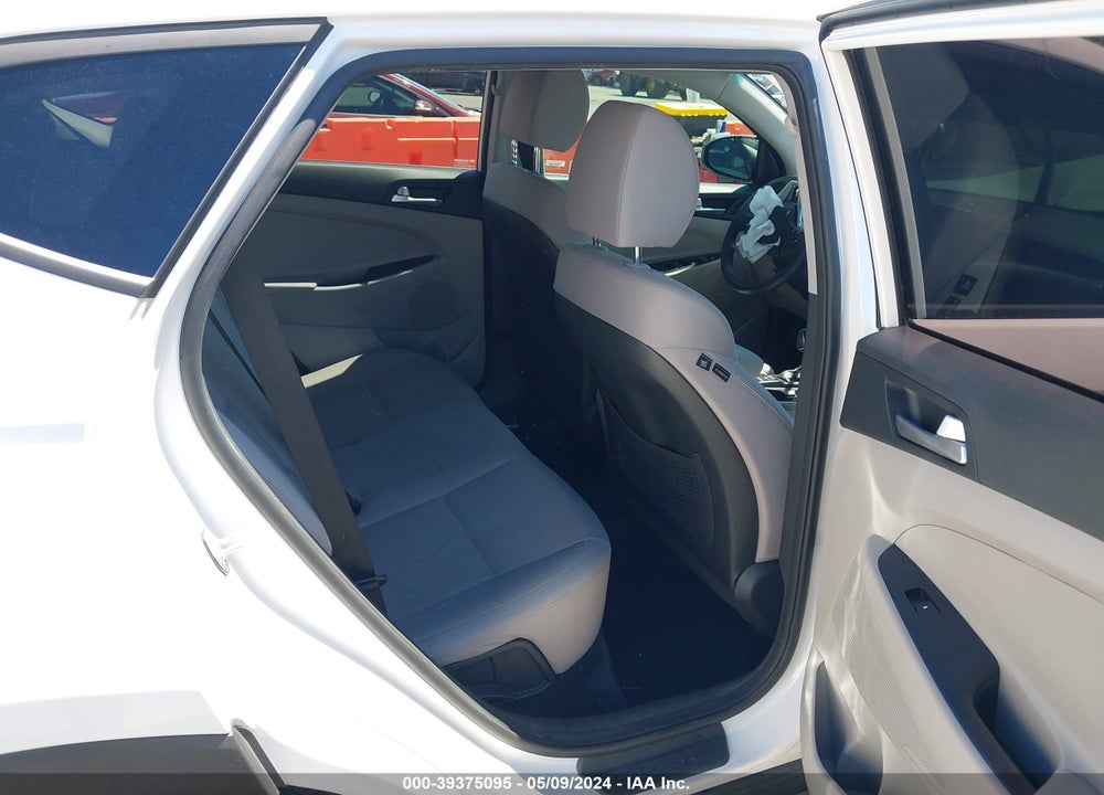 2019 HYUNDAI TUCSON SE VIN: KM8J23A48KU982949