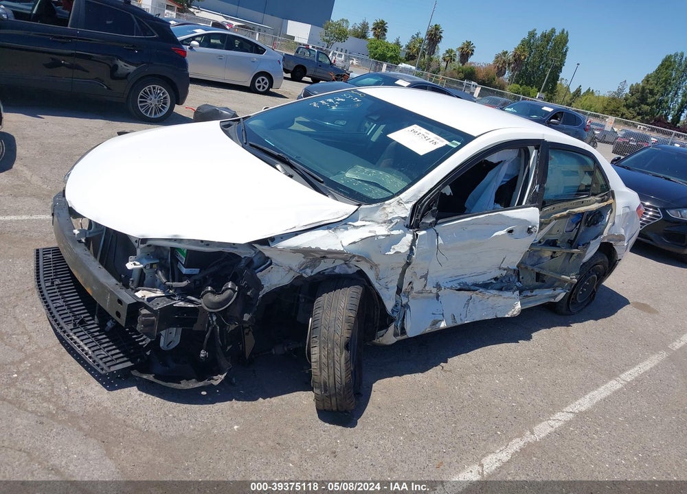2018 TOYOTA COROLLA LE VIN: 2T1BURHE9JC024161