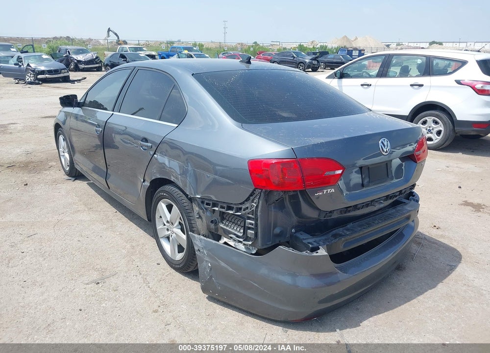 2013 VOLKSWAGEN JETTA 2.0L TDI VIN: 3VW3L7AJXDM401172