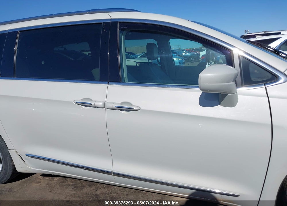 2017 CHRYSLER PACIFICA VIN: 2C4RC1EG0HR669235