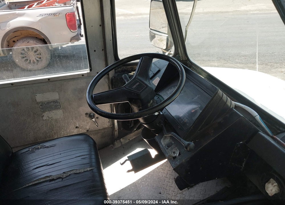 1993 GMC VALUE VAN P3500 VIN: 1GTKP32K9P3500123
