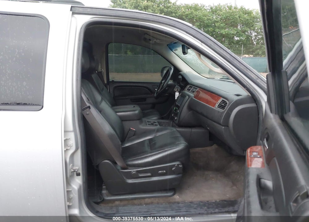 2010 GMC YUKON XL 1500 SLT VIN: 1GKUKKE35AR268893