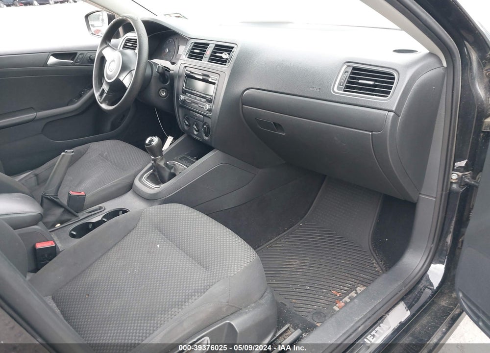 2013 VOLKSWAGEN JETTA 2.0L S VIN: 3VW1K7AJ2DM239967