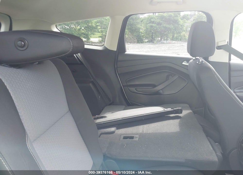 2017 FORD ESCAPE SE VIN: 1FMCU0GD7HUD27246