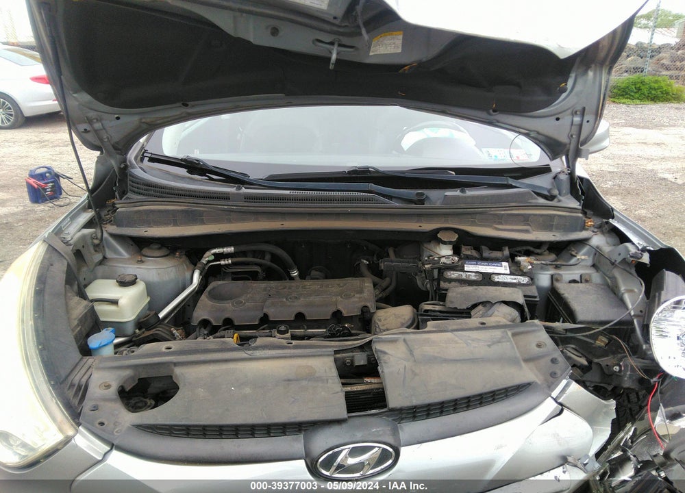 2010 HYUNDAI TUCSON GLS VIN: KM8JU3AC4AU114088