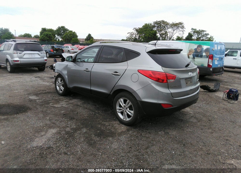 2010 HYUNDAI TUCSON GLS VIN: KM8JU3AC4AU114088