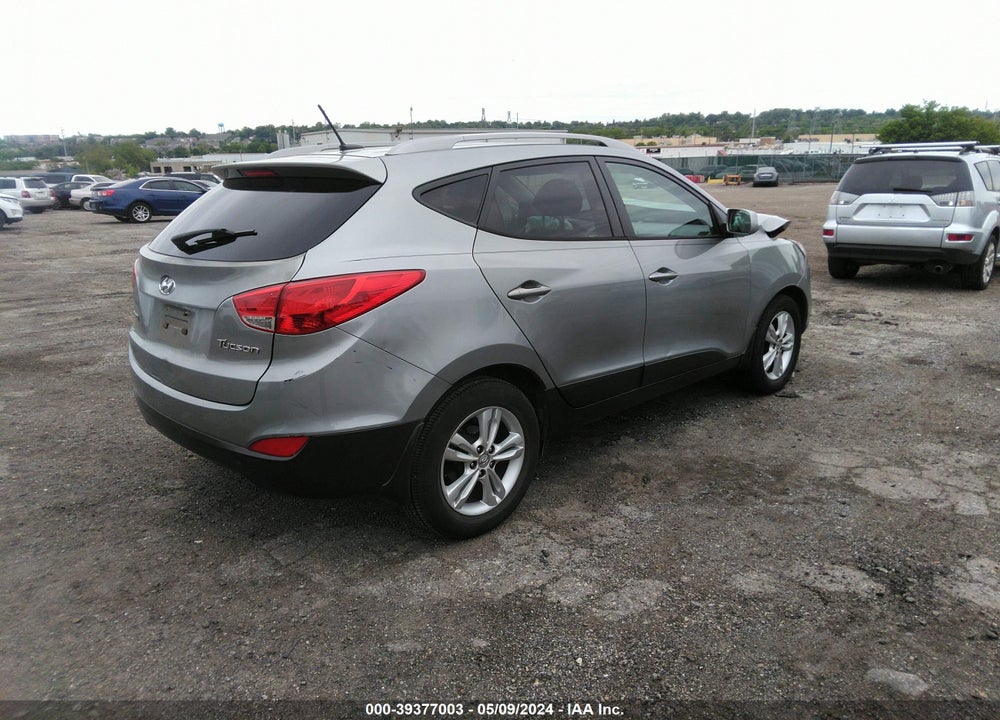 2010 HYUNDAI TUCSON GLS VIN: KM8JU3AC4AU114088