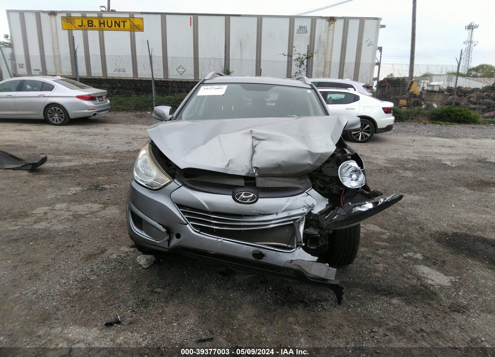 2010 HYUNDAI TUCSON GLS VIN: KM8JU3AC4AU114088