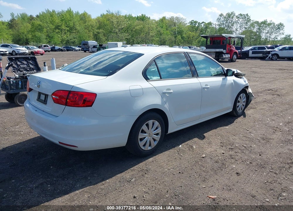 2014 VOLKSWAGEN JETTA VIN: 3VW2K7AJ0EM319015