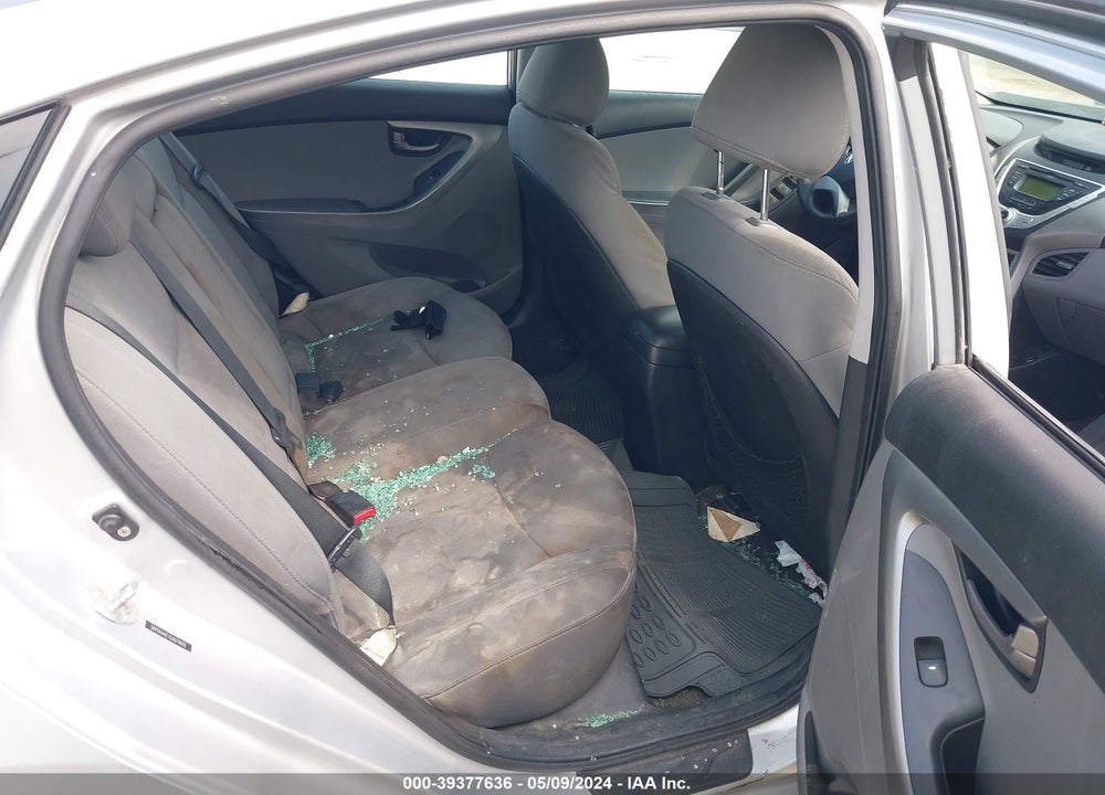 2012 HYUNDAI ELANTRA GLS VIN: 5NPDH4AE7CH074616