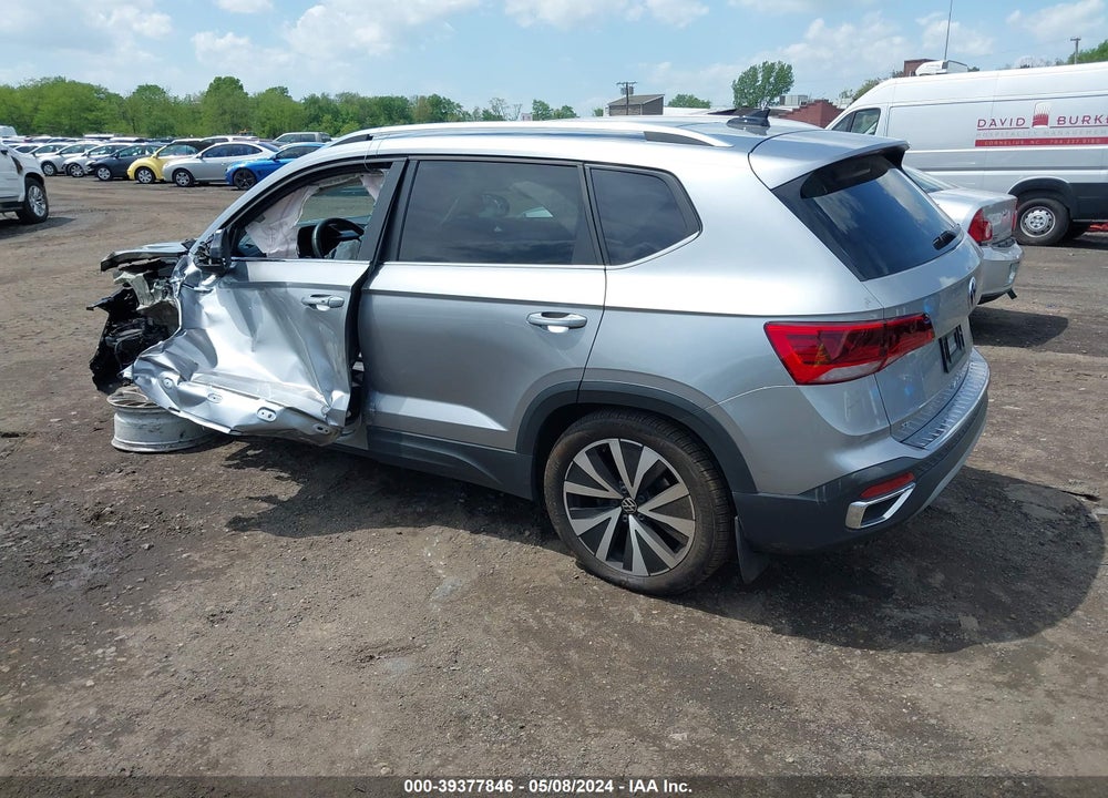2022 VOLKSWAGEN TAOS VIN: 3VVLX7B27NM090222