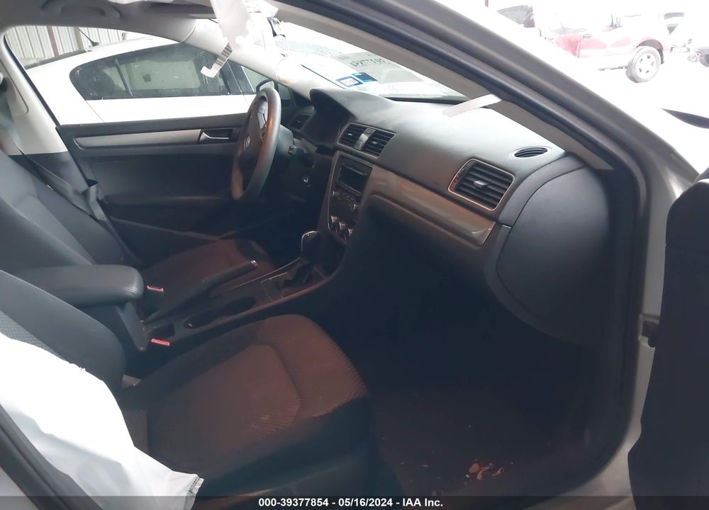 2012 VOLKSWAGEN PASSAT 2.5L S VIN: 1VWAH7A36CC018789