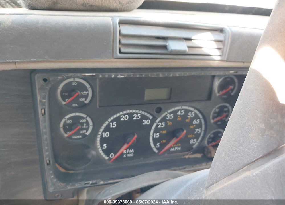 2005 FREIGHTLINER CONVENTIONAL COLUMBIA VIN: 1FUJA6CK85LN40146