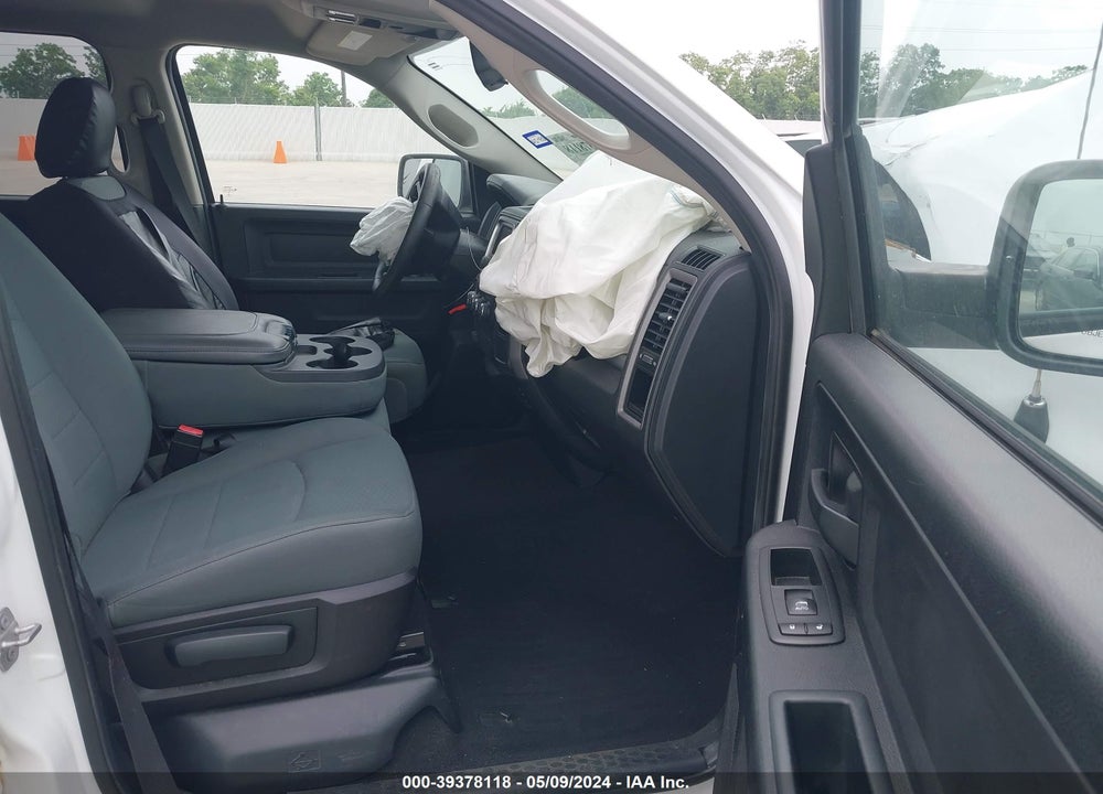 2016 RAM 1500 TRADESMAN VIN: 1C6RR7FT1GS267645