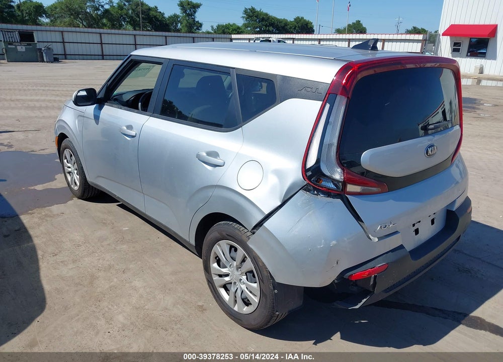 2021 KIA SOUL LX VIN: KNDJ23AU5M7792015