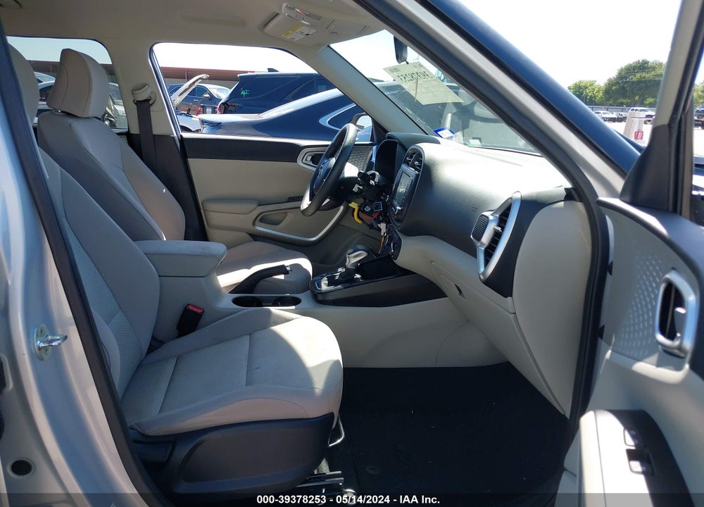 2021 KIA SOUL LX VIN: KNDJ23AU5M7792015