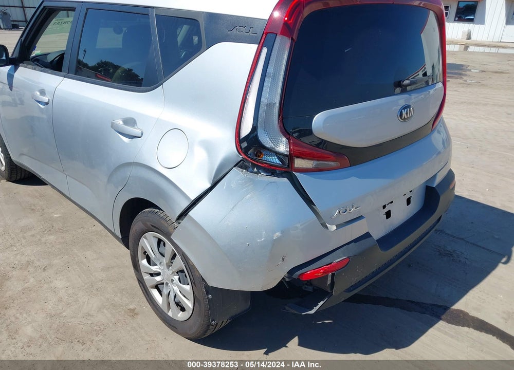 2021 KIA SOUL LX VIN: KNDJ23AU5M7792015