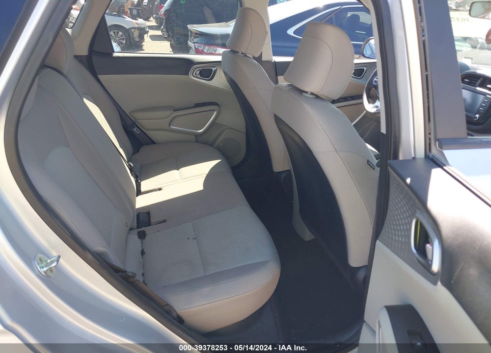 2021 KIA SOUL LX VIN: KNDJ23AU5M7792015