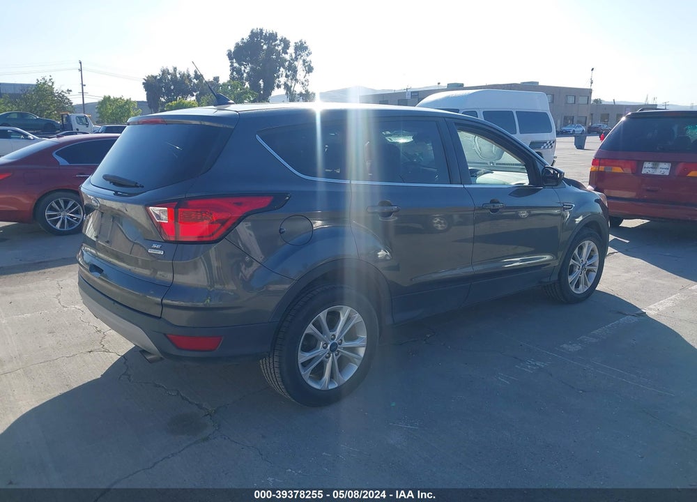 2019 FORD ESCAPE SE VIN: 1FMCU0GD2KUA06304