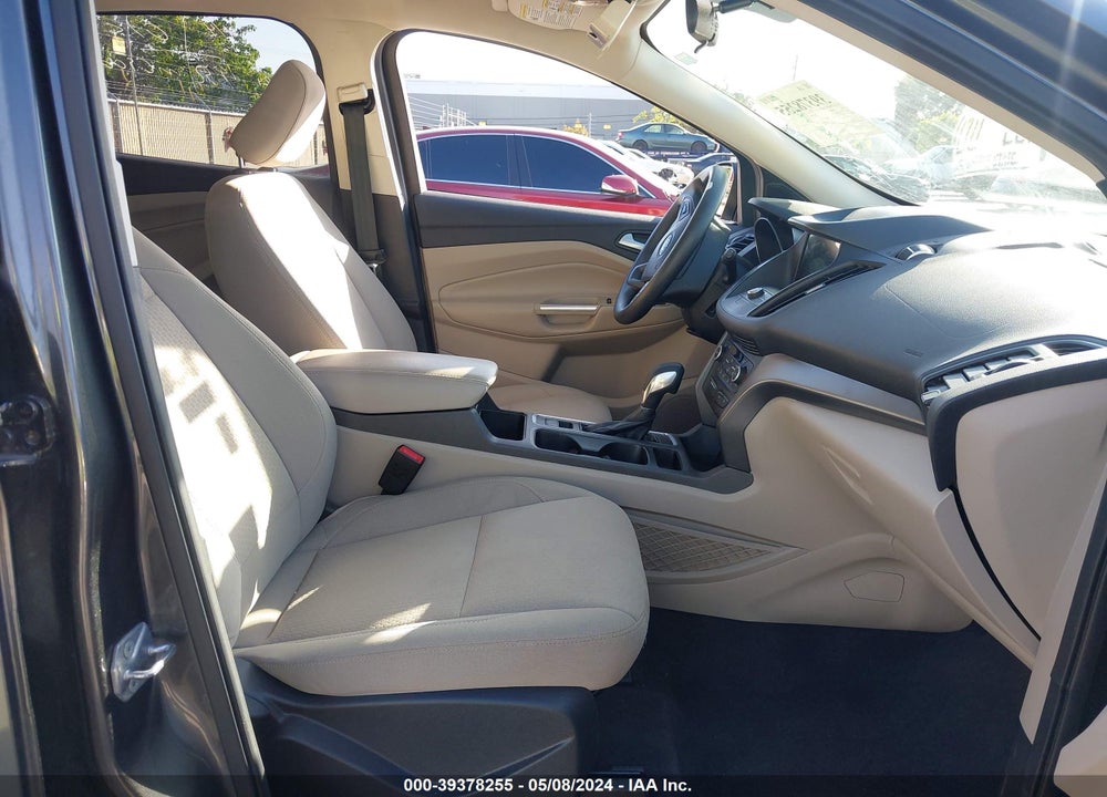 2019 FORD ESCAPE SE VIN: 1FMCU0GD2KUA06304