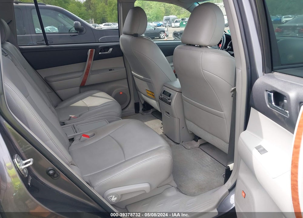 2010 TOYOTA HIGHLANDER LIMITED V6 VIN: 5TDDK3EH4AS025588