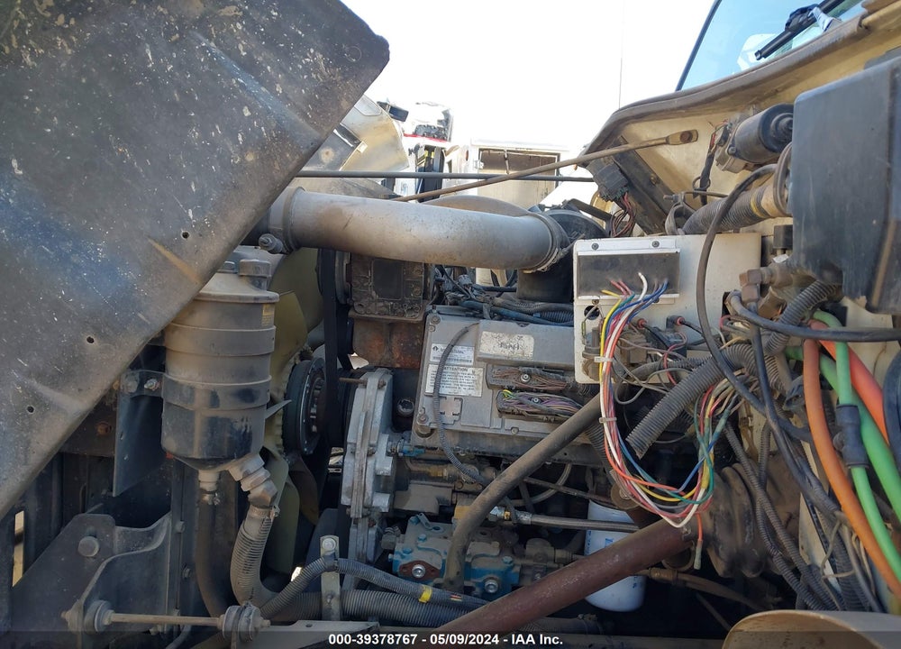 2002 INTERNATIONAL 4000 4900 VIN: 1HTSHADT42H552832