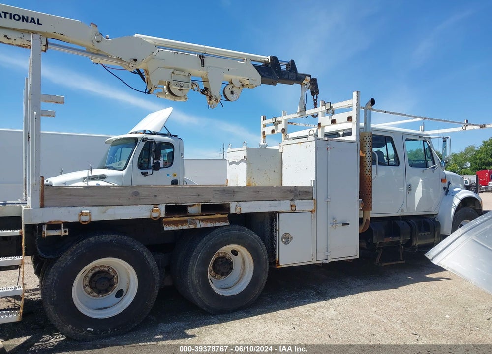 2002 INTERNATIONAL 4000 4900 VIN: 1HTSHADT42H552832