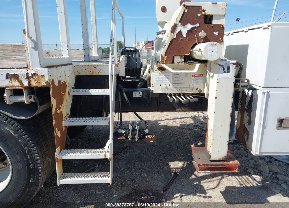 2002 INTERNATIONAL 4000 4900 VIN: 1HTSHADT42H552832
