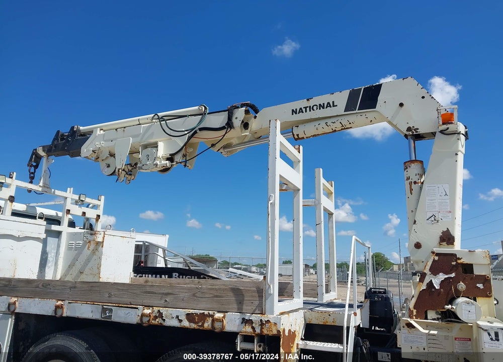 2002 INTERNATIONAL 4000 4900 VIN: 1HTSHADT42H552832