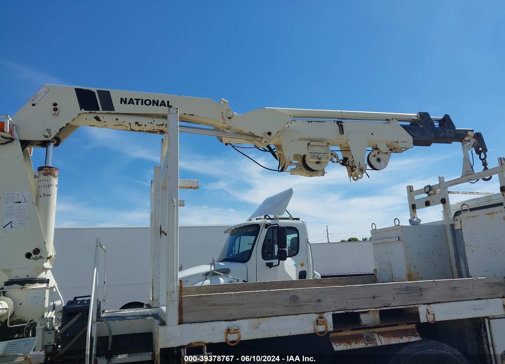 2002 INTERNATIONAL 4000 4900 VIN: 1HTSHADT42H552832
