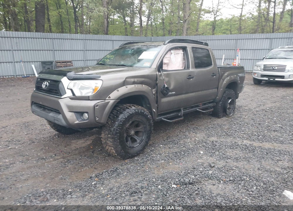2015 TOYOTA TACOMA BASE V6 VIN: 5TFLU4EN8FX127334