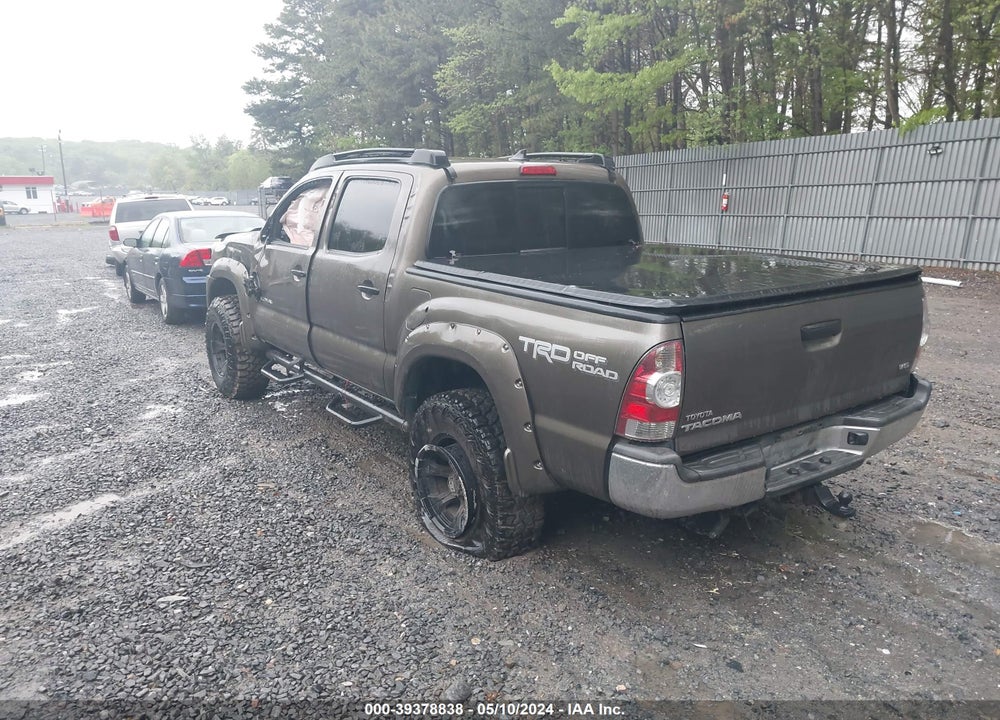 2015 TOYOTA TACOMA BASE V6 VIN: 5TFLU4EN8FX127334