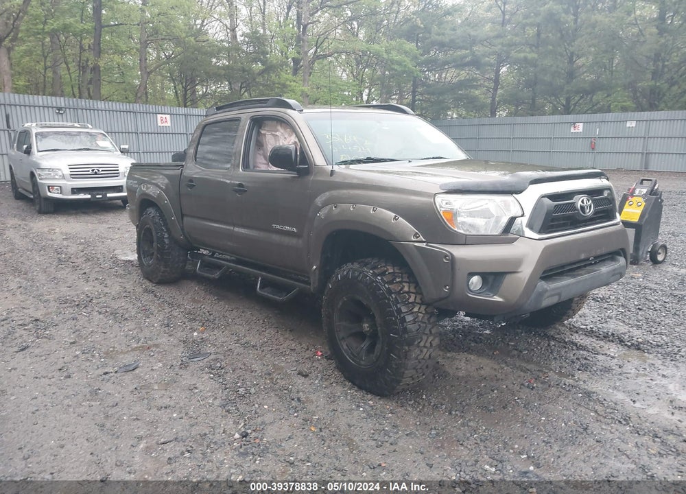 2015 TOYOTA TACOMA BASE V6 VIN: 5TFLU4EN8FX127334