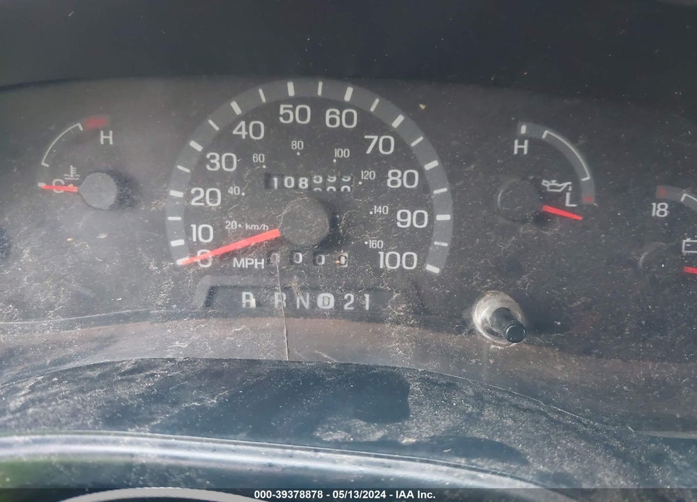 2000 FORD E-350 SUPER DUTY XL/XLT VIN: 1FBSS31L2YHA45150