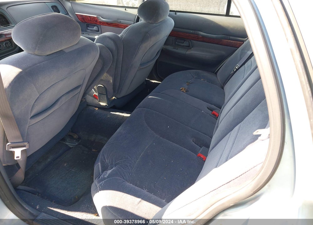 2001 MERCURY GRAND MARQUIS GS VIN: 2MEFM74WX1X649182