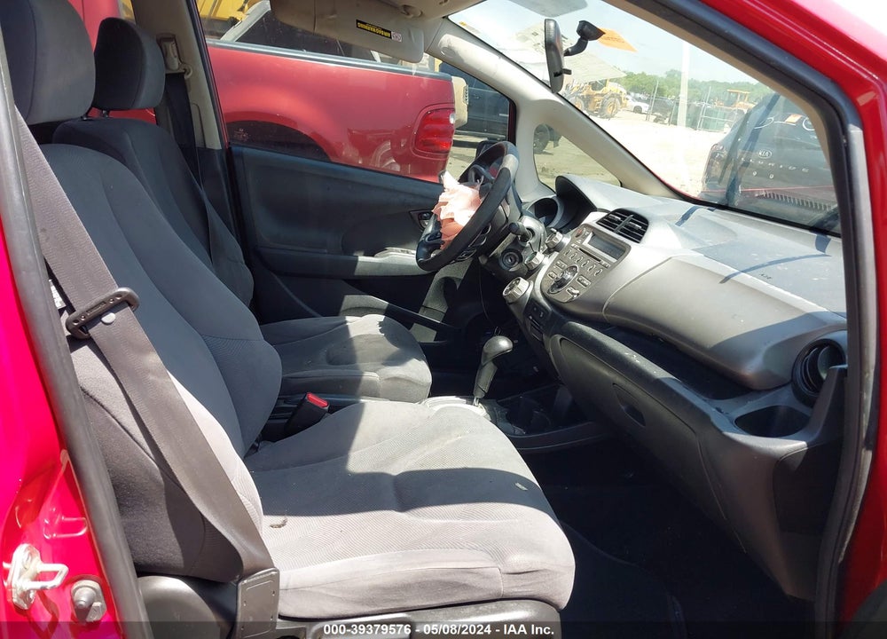 2012 HONDA FIT VIN: JHMGE8H34CC038913