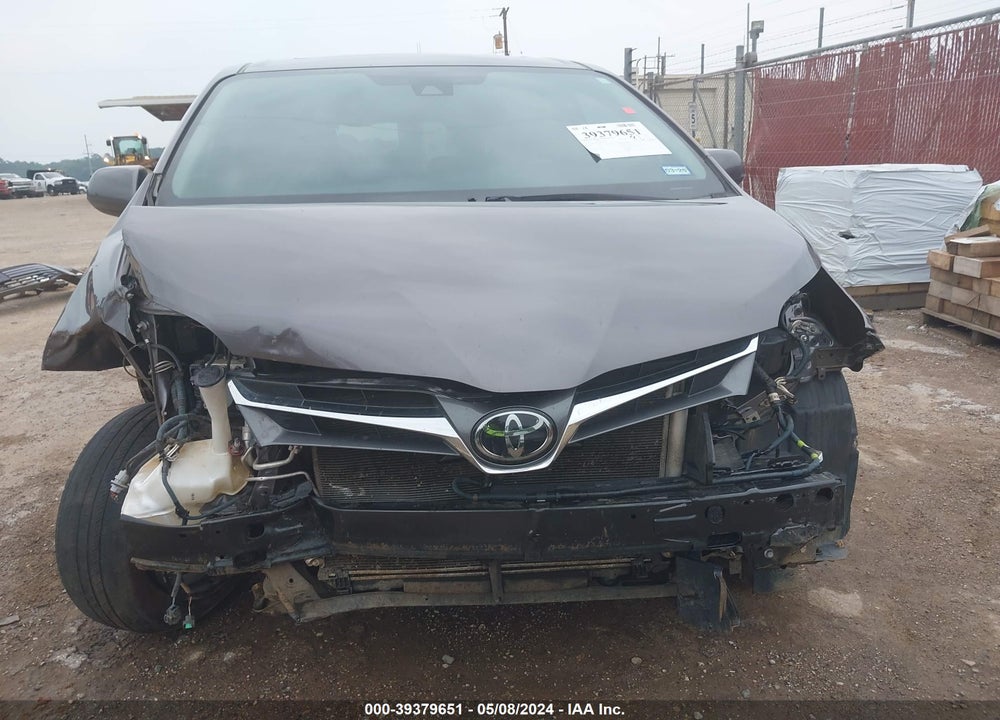 2019 TOYOTA SIENNA XLE 8 PASSENGER VIN: 5TDYZ3DC4KS994215