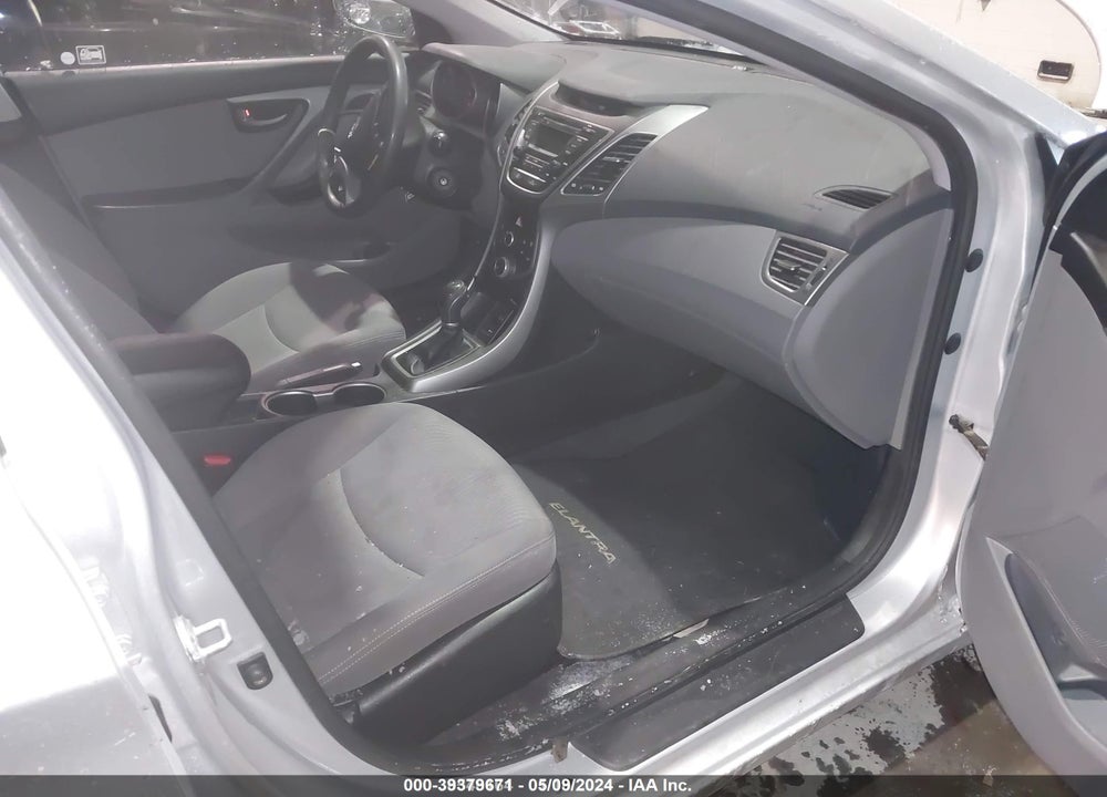 2016 HYUNDAI ELANTRA SE VIN: KMHDH4AE6GU530256