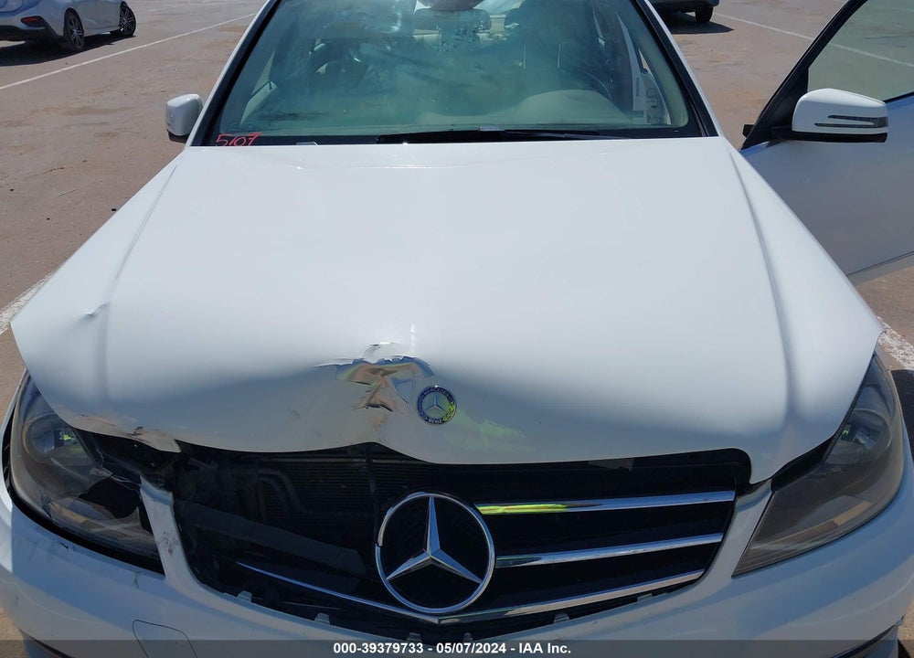 2014 MERCEDES-BENZ C 250 LUXURY/SPORT VIN: WDDGF4HB5EG207773