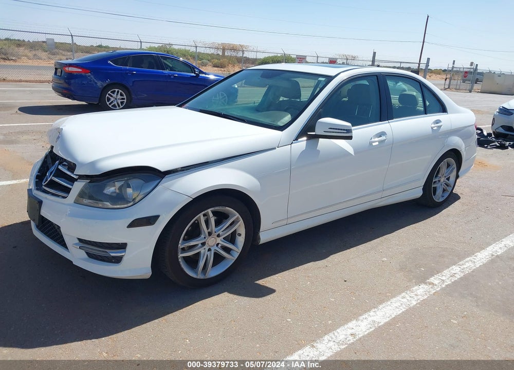 2014 MERCEDES-BENZ C 250 LUXURY/SPORT VIN: WDDGF4HB5EG207773