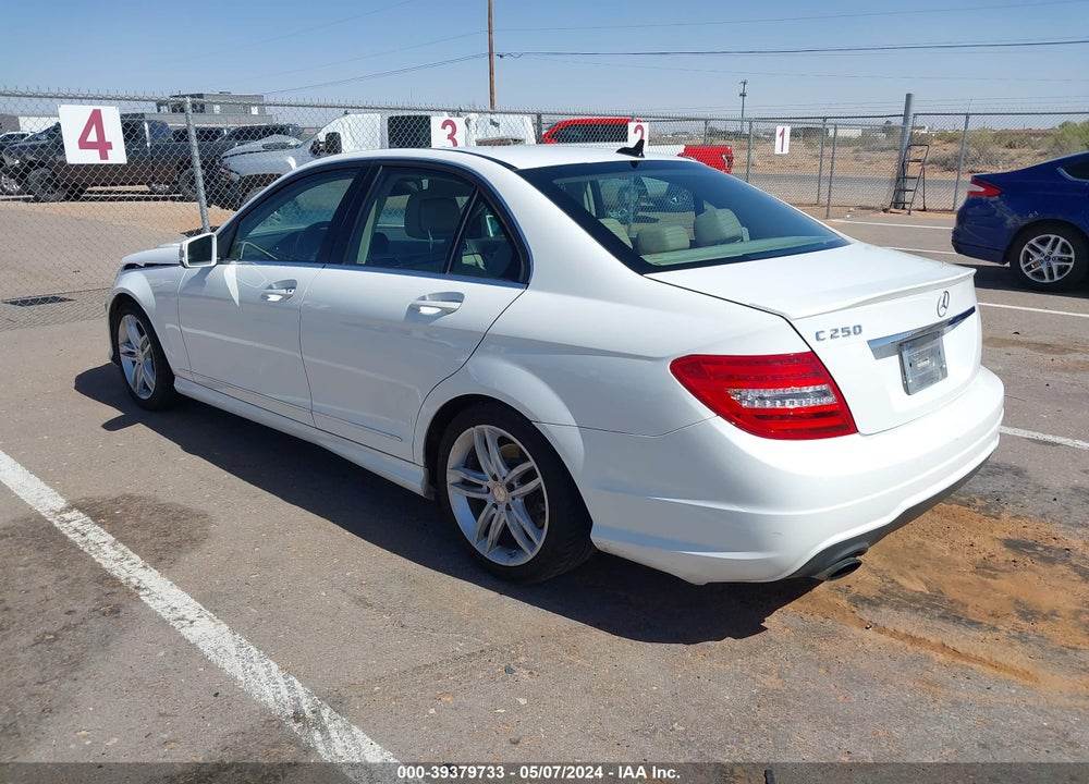 2014 MERCEDES-BENZ C 250 LUXURY/SPORT VIN: WDDGF4HB5EG207773