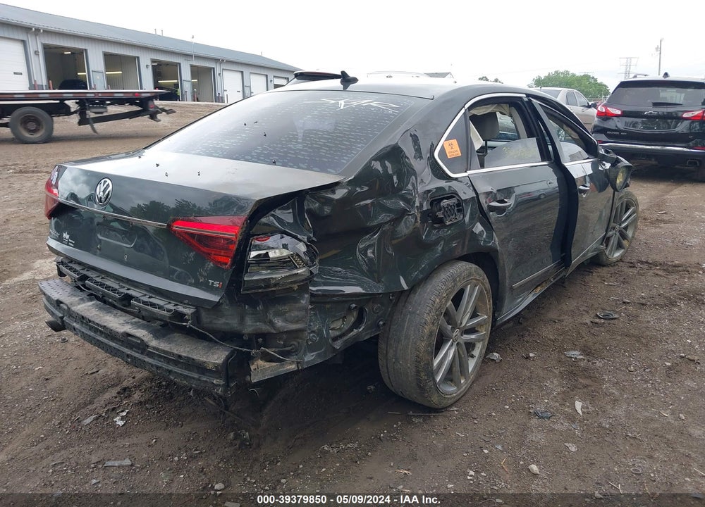 2017 VOLKSWAGEN PASSAT 1.8T R-LINE VIN: 1VWDT7A37HC055451