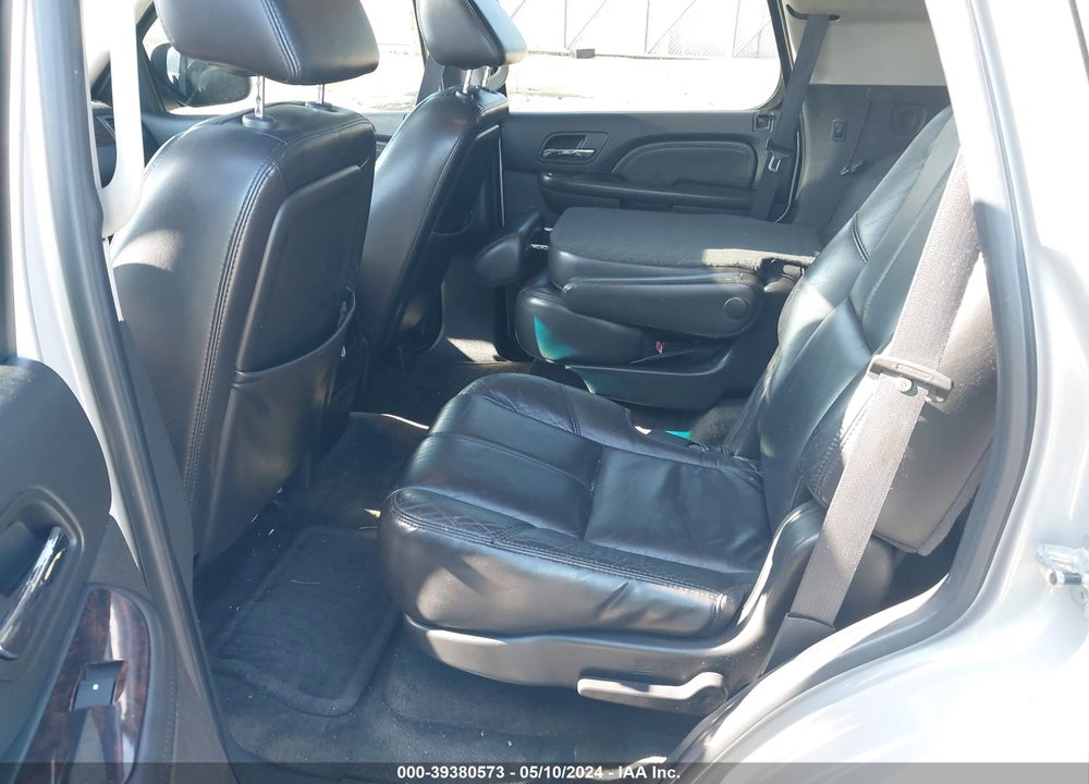 2007 GMC YUKON DENALI VIN: 1GKFK63837J306319