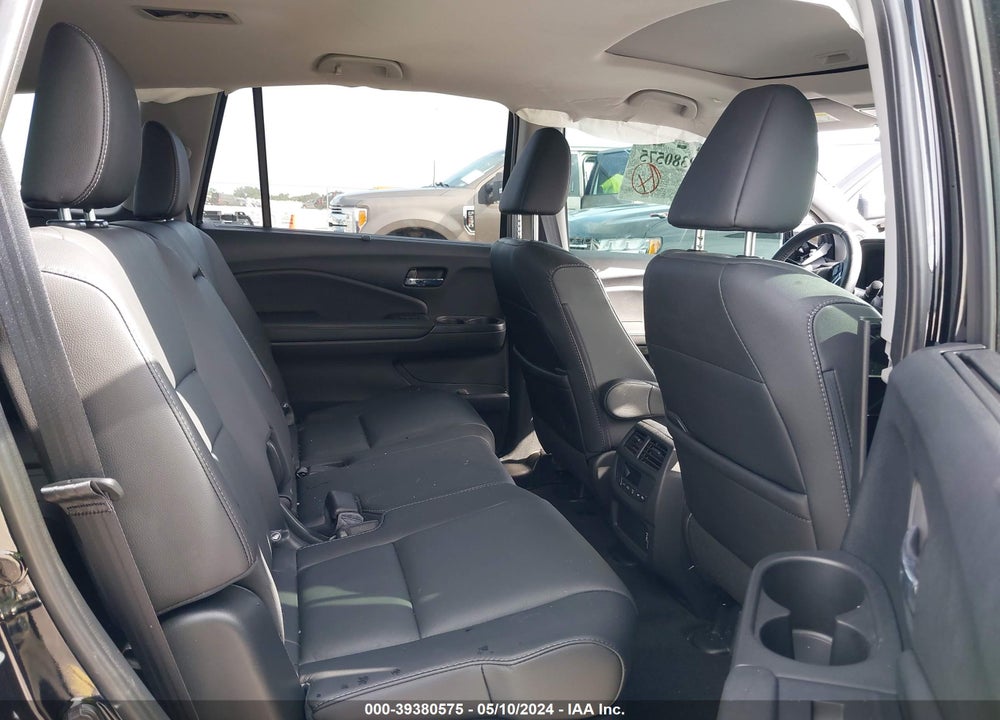 2021 HONDA PILOT 2WD EX-L VIN: 5FNYF5H50MB015071