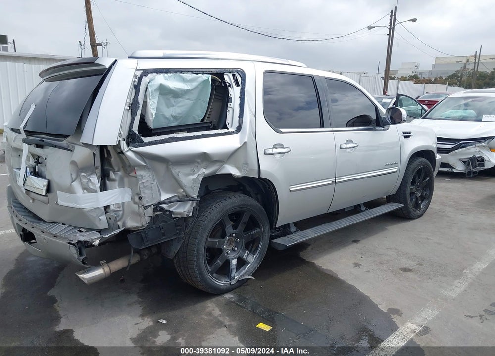 2011 CADILLAC ESCALADE PREMIUM VIN: 1GYS3CEF7BR138948